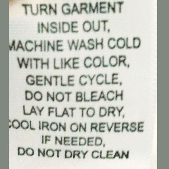 LEO & NICOLE White  Top With Short lace Sleeves  And A  Lace Overlay Size M - Picture 12 of 15